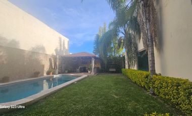 RESIDENCIA EN VENTA CON ALBERCA EN PORTON DE SANTA CLARA, AL NORTE DE AGS.