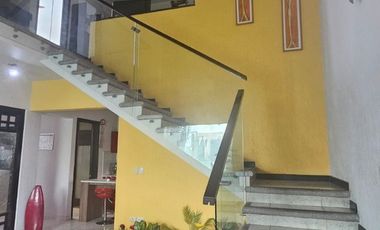 RESIDENCIA EN VENTA CON ALBERCA EN PORTON DE SANTA CLARA, AL NORTE DE AGS.