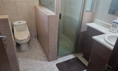 RESIDENCIA EN VENTA CON ALBERCA EN PORTON DE SANTA CLARA, AL NORTE DE AGS.