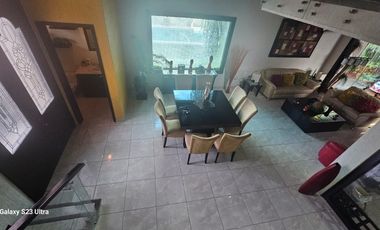 RESIDENCIA EN VENTA CON ALBERCA EN PORTON DE SANTA CLARA, AL NORTE DE AGS.