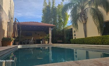 RESIDENCIA EN VENTA CON ALBERCA EN PORTON DE SANTA CLARA, AL NORTE DE AGS.