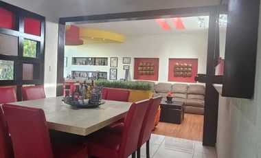 RESIDENCIA EN VENTA CON ALBERCA EN PORTON DE SANTA CLARA, AL NORTE DE AGS.