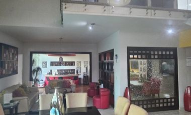 RESIDENCIA EN VENTA CON ALBERCA EN PORTON DE SANTA CLARA, AL NORTE DE AGS.