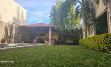 RESIDENCIA EN VENTA CON ALBERCA EN PORTON DE SANTA CLARA, AL NORTE DE AGS.