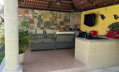 RESIDENCIA EN VENTA CON ALBERCA EN PORTON DE SANTA CLARA, AL NORTE DE AGS.