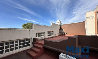 Casa moderna con galpón, Barrio Parque Calchaqui
