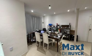 Casa moderna con galpón, Barrio Parque Calchaqui