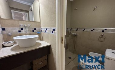 Casa moderna con galpón, Barrio Parque Calchaqui