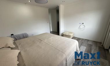 Casa moderna con galpón, Barrio Parque Calchaqui