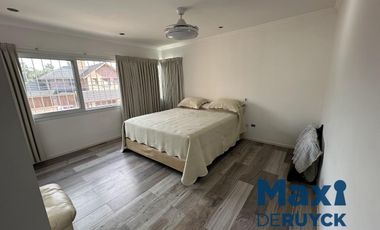 Casa moderna con galpón, Barrio Parque Calchaqui