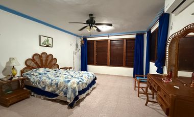 En venta casa frente al mar en Chelem.