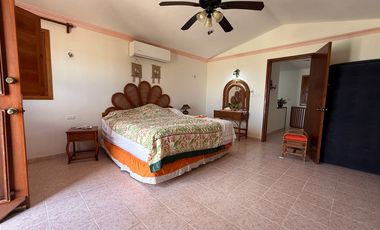 En venta casa frente al mar en Chelem.