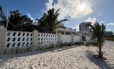 En venta casa frente al mar en Chelem.