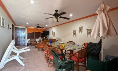 En venta casa frente al mar en Chelem.