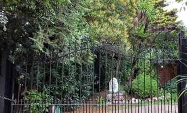 Casa en venta - 4 Dormitorios 2 Baños - 2.370Mts2 - El Trébol, Echeverría