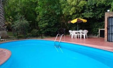 Casa en venta - 4 Dormitorios 2 Baños - 2.370Mts2 - El Trébol, Echeverría