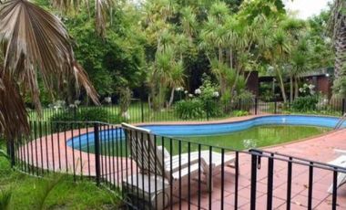 Casa en venta - 4 Dormitorios 2 Baños - 2.370Mts2 - El Trébol, Echeverría