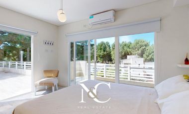 Casa en venta en Costa Esmeralda con cochera