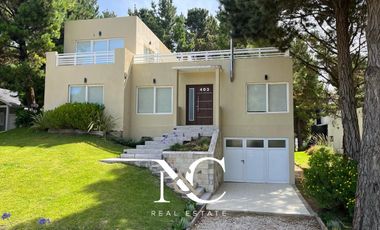 Casa en venta en Costa Esmeralda con cochera