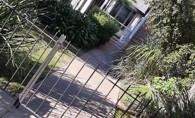 Casa en venta - 3 Dormitorios 3 Baños - 570Mts2 - Chacabuco
