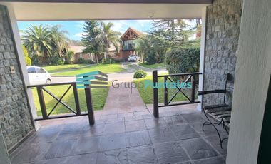 Casa en Barrio el Rodal de Canning con 3 dormitorios y hermoso lote de 1000m2