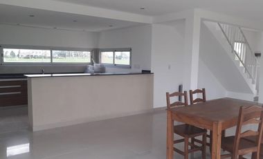 Casa en venta - 3 dormitorios 3 baños - Cochera - 1546mts2  - La Reserva Escondida, Área 60