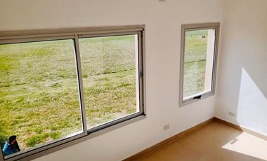 Casa en venta - 3 dormitorios 3 baños - Cochera - 1546mts2  - La Reserva Escondida, Área 60