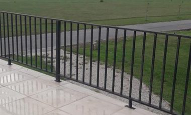 Casa en venta - 3 dormitorios 3 baños - Cochera - 1546mts2  - La Reserva Escondida, Área 60