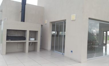 Casa en venta - 3 dormitorios 3 baños - Cochera - 1546mts2  - La Reserva Escondida, Área 60