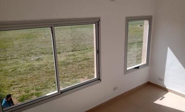 Casa en venta - 3 dormitorios 3 baños - Cochera - 1546mts2  - La Reserva Escondida, Área 60