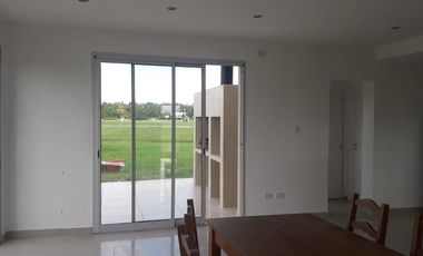 Casa en venta - 3 dormitorios 3 baños - Cochera - 1546mts2  - La Reserva Escondida, Área 60