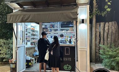 Galeria comercial en Costa del Este - Av. 2 e/ Camelias y Orquideas al 268