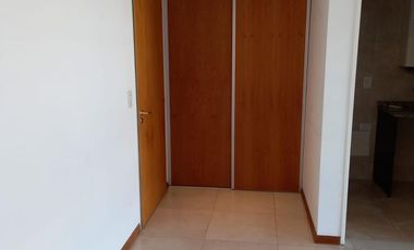 DEPARTAMENTO 2 Ambientes ED. 13 1er Piso C con cochera. OPORTUNIDAD en Altos de Maschwitz. Apto Credito.