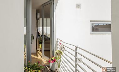 Departamento en venta - 2 Dormitorios 1 Baño 1 Cochera - 75mts2 - La Plata