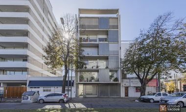 Departamento en venta - 2 Dormitorios 1 Baño 1 Cochera - 75mts2 - La Plata