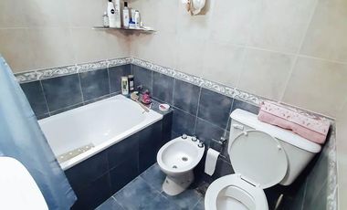 PH en venta - 2 dormitorios 2 baños - 80mts2 - La Plata