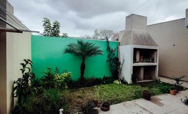 PH en venta - 2 dormitorios 2 baños - 80mts2 - La Plata