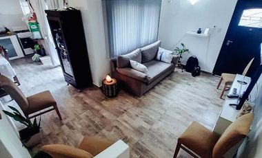 PH en venta - 2 dormitorios 2 baños - 80mts2 - La Plata