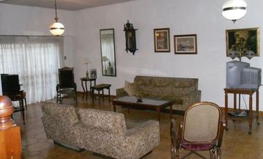 Casa en venta - 4 dormitorios 6 baños - Cochera - 400 mts2 - La Plata