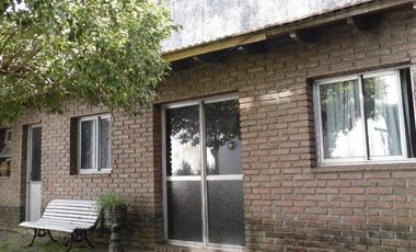 Casa en venta - 4 dormitorios 6 baños - Cochera - 400 mts2 - La Plata