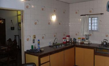 Casa en venta - 4 dormitorios 6 baños - Cochera - 400 mts2 - La Plata