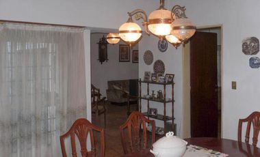 Casa en venta - 4 dormitorios 6 baños - Cochera - 400 mts2 - La Plata