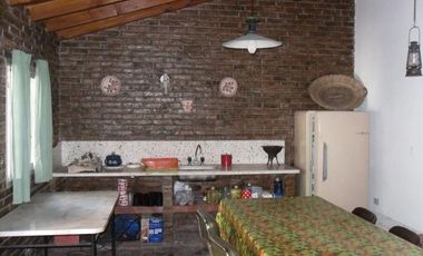 Casa en venta - 4 dormitorios 6 baños - Cochera - 400 mts2 - La Plata