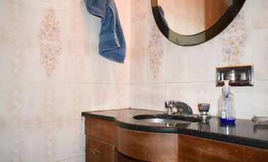 Casa en venta - 4 dormitorios 6 baños - Cochera - 400 mts2 - La Plata