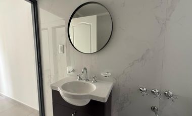 Oficina comercial con Patio a la venta en Wilde