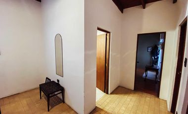 Casa en venta - 3 dormitorios 2 baño 1 cochera - 142mts2 - La Plata [FINANCIADO]