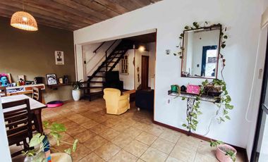 Casa en venta - 3 dormitorios 2 baño 1 cochera - 142mts2 - La Plata [FINANCIADO]