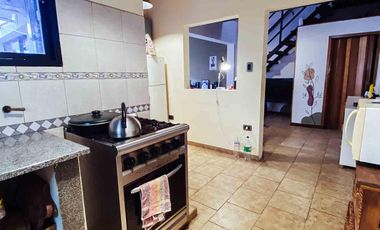 Casa en venta - 3 dormitorios 2 baño 1 cochera - 142mts2 - La Plata [FINANCIADO]