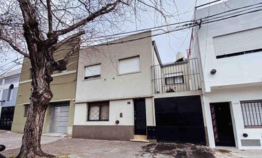 Casa en venta - 3 dormitorios 2 baño 1 cochera - 142mts2 - La Plata [FINANCIADO]