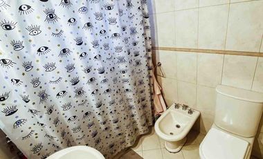 Casa en venta - 3 dormitorios 2 baño 1 cochera - 142mts2 - La Plata [FINANCIADO]